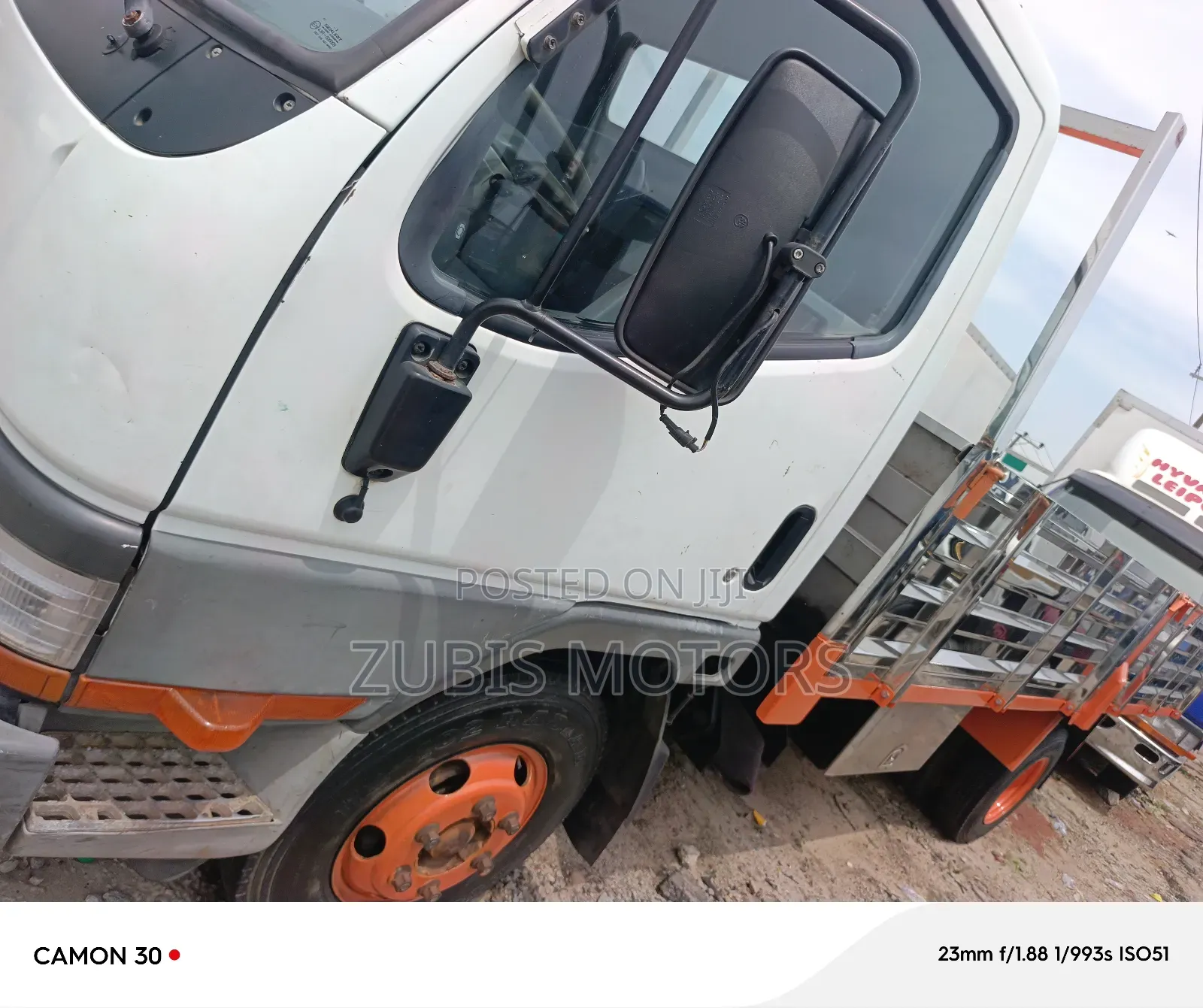 Mitsubishi Fuso Canter 2000 White