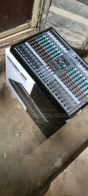 Professional Mixer 16 Channels