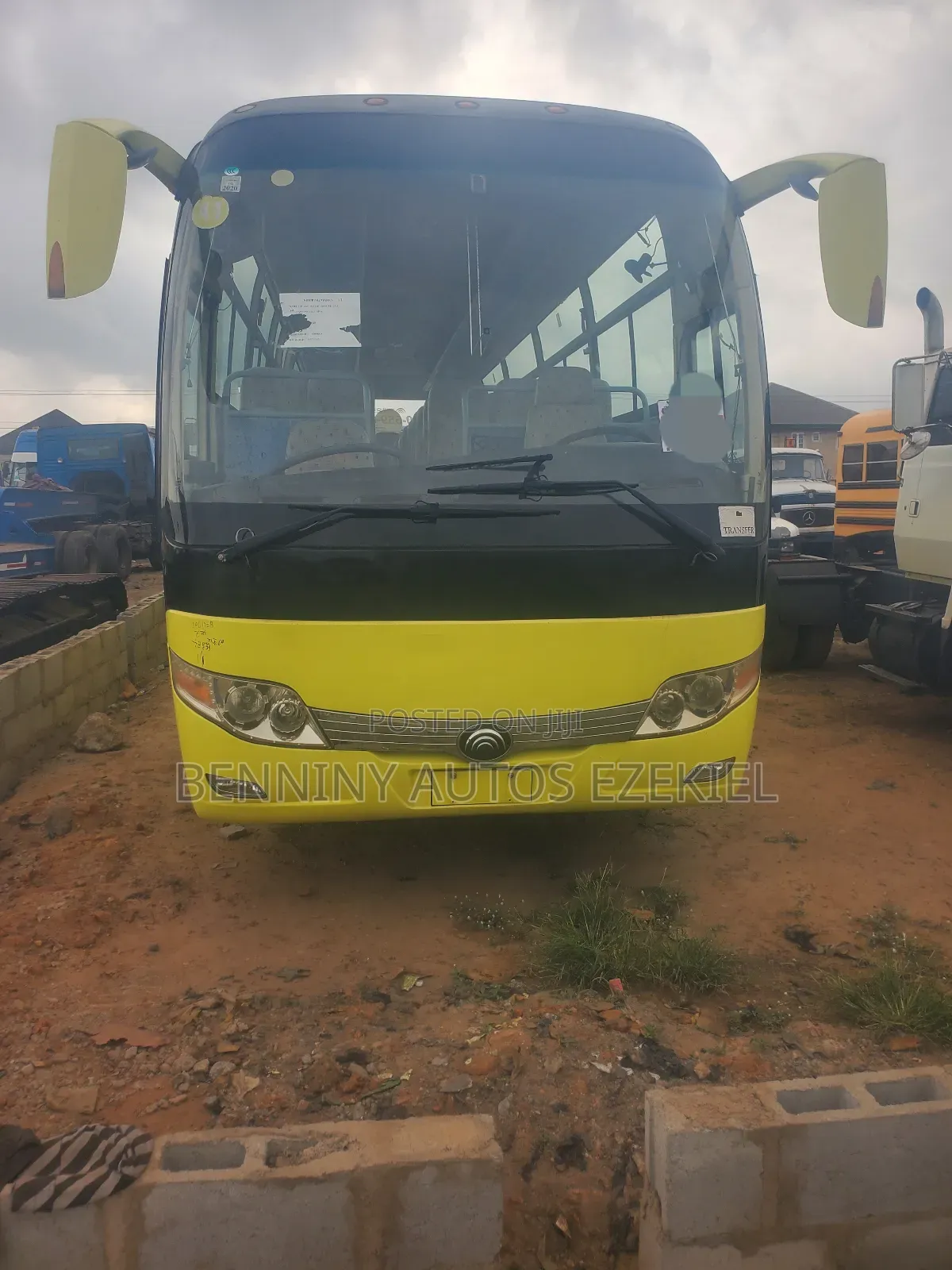 Yutong ZK6107H 2010 Yellow