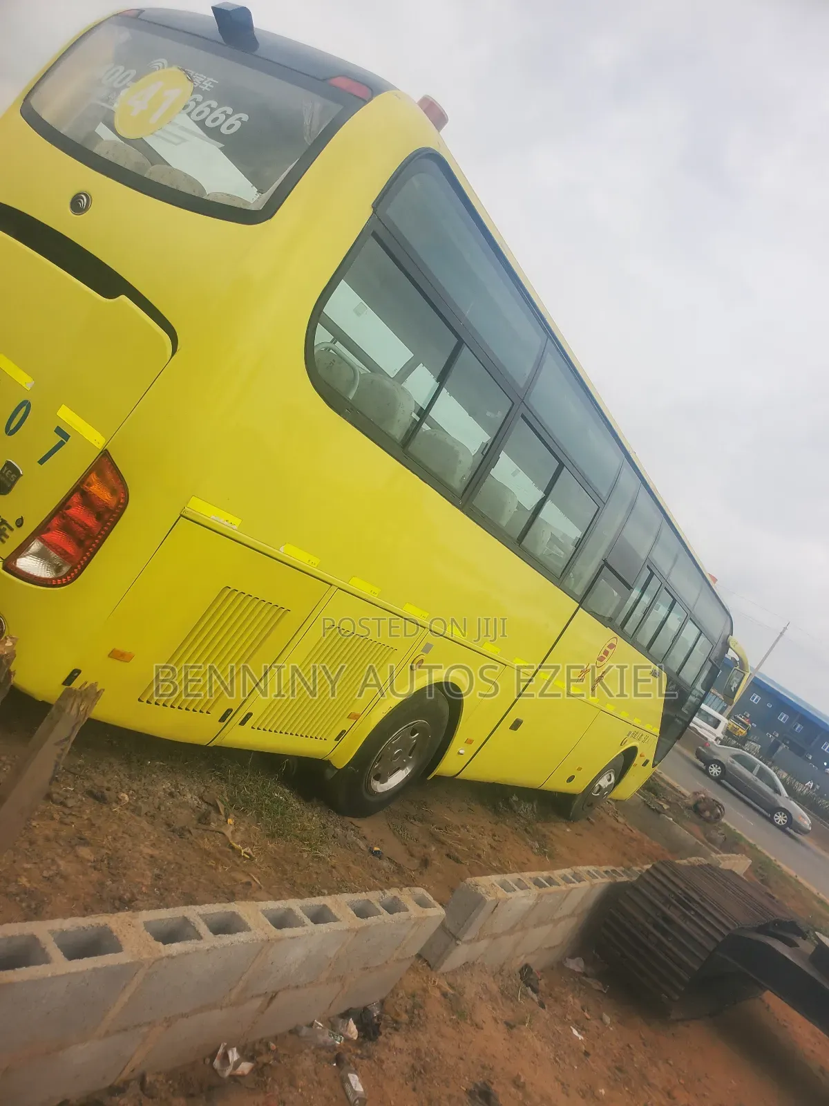 Yutong ZK6107H 2010 Yellow