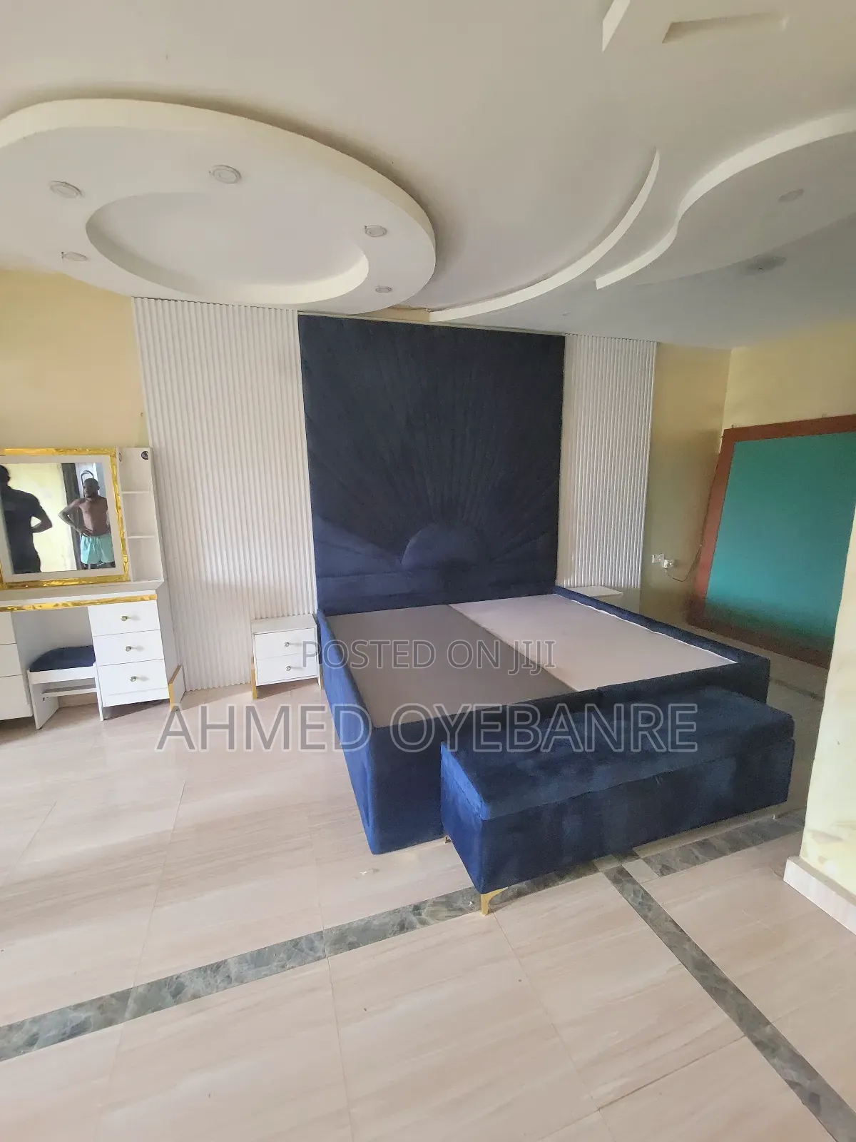 Elegant 6x6 Moon Bed – Royal Blue Colour