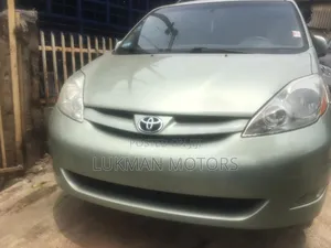 Toyota Sienna XLE AWD 2006 Gray