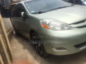 Toyota Sienna XLE AWD 2006 Gray