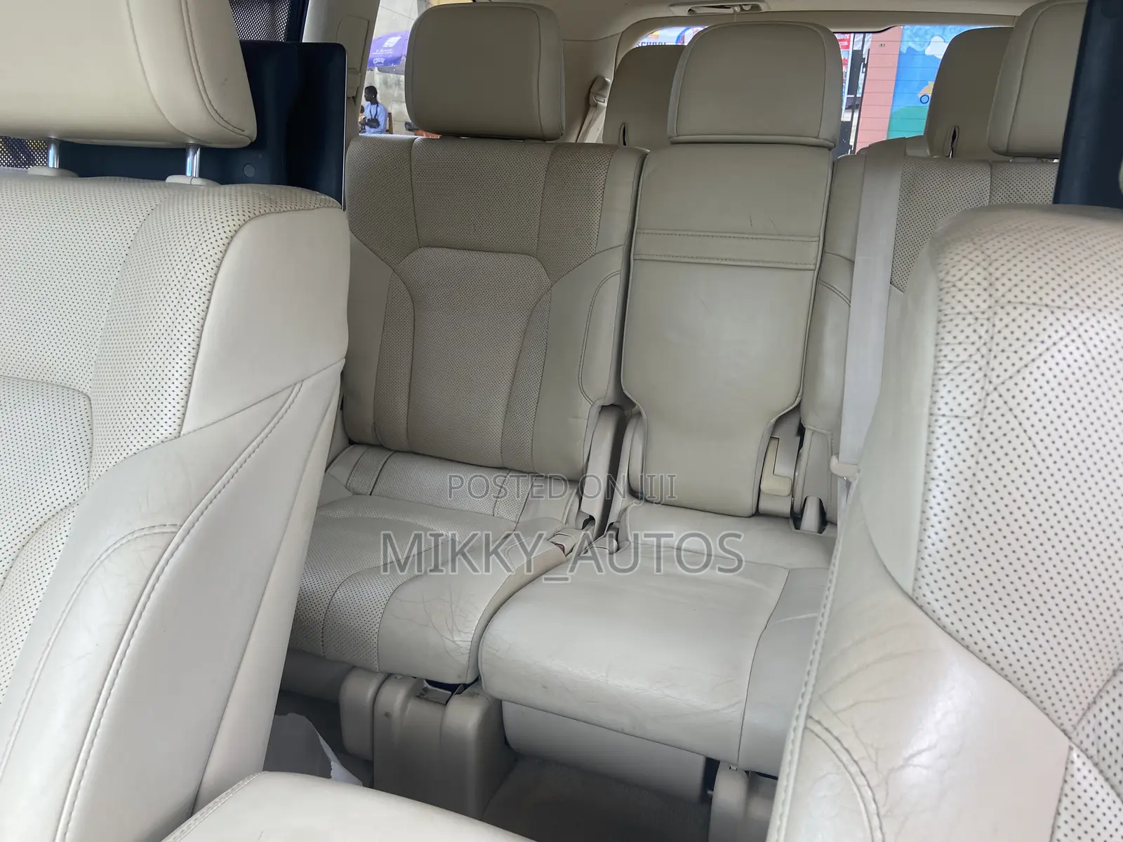 Lexus LX 570 AWD 2017 White