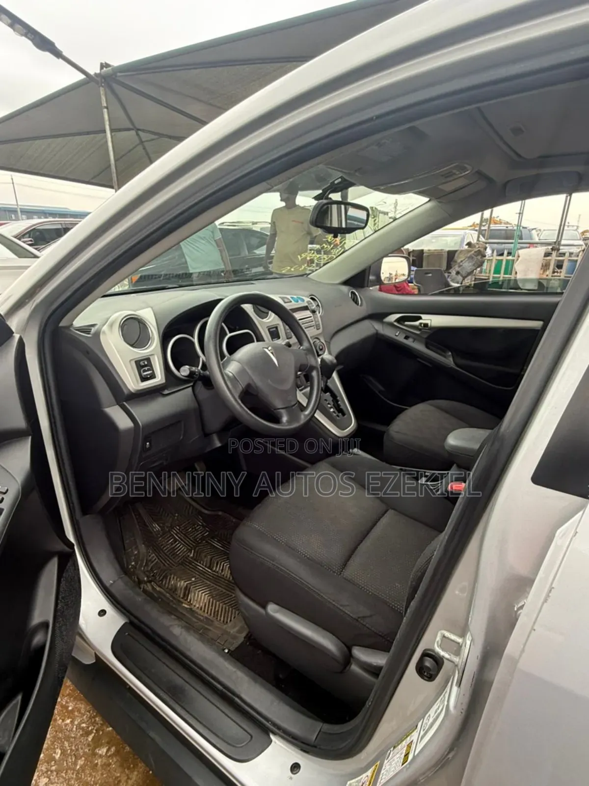 Pontiac Vibe 2010 Silver