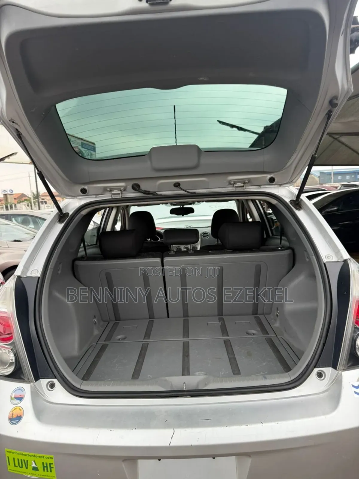 Pontiac Vibe 2010 Silver