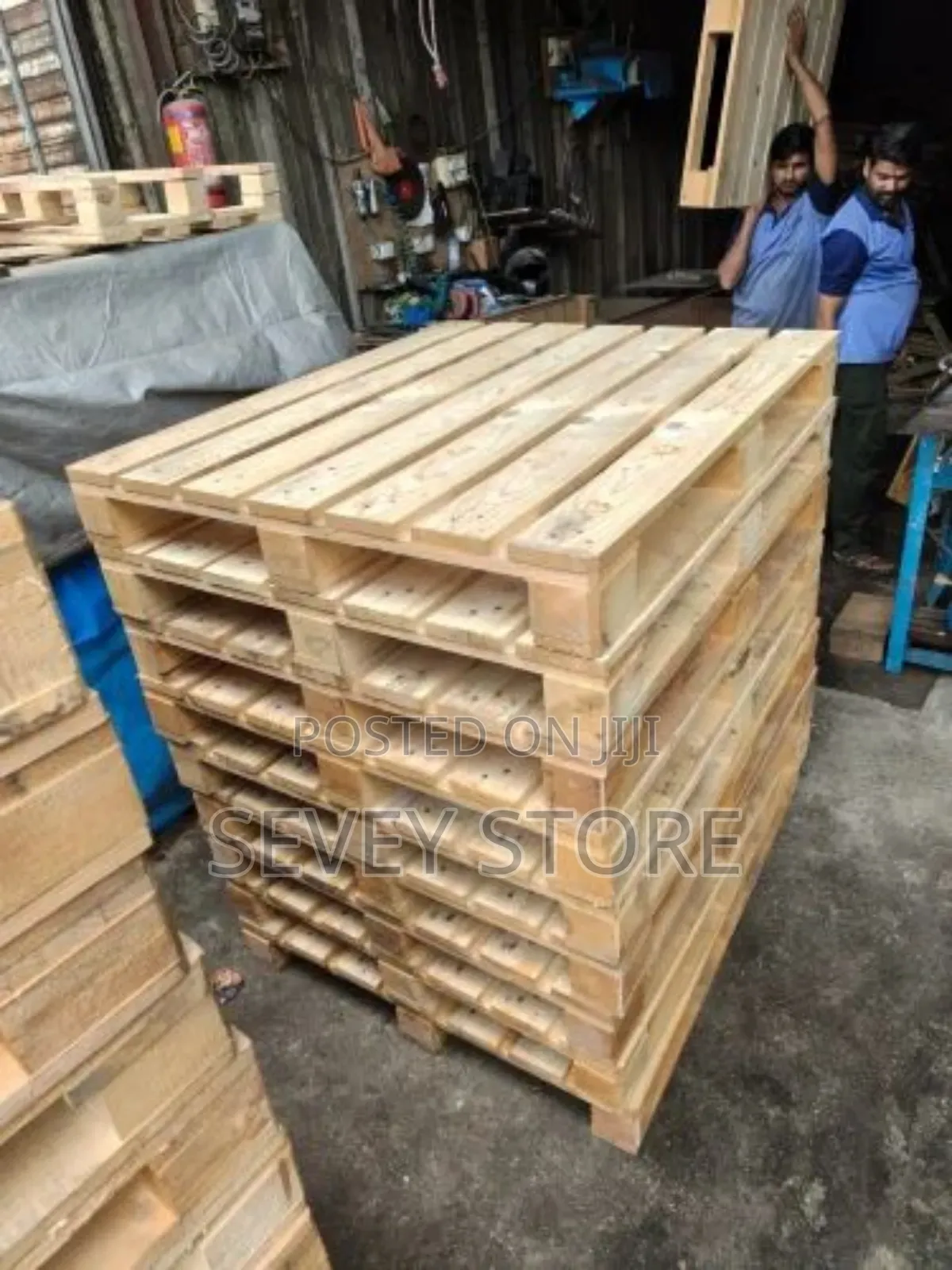 Cedar Wood Pallet