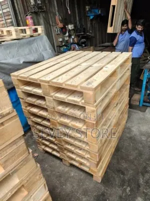 Cedar Wood Pallet