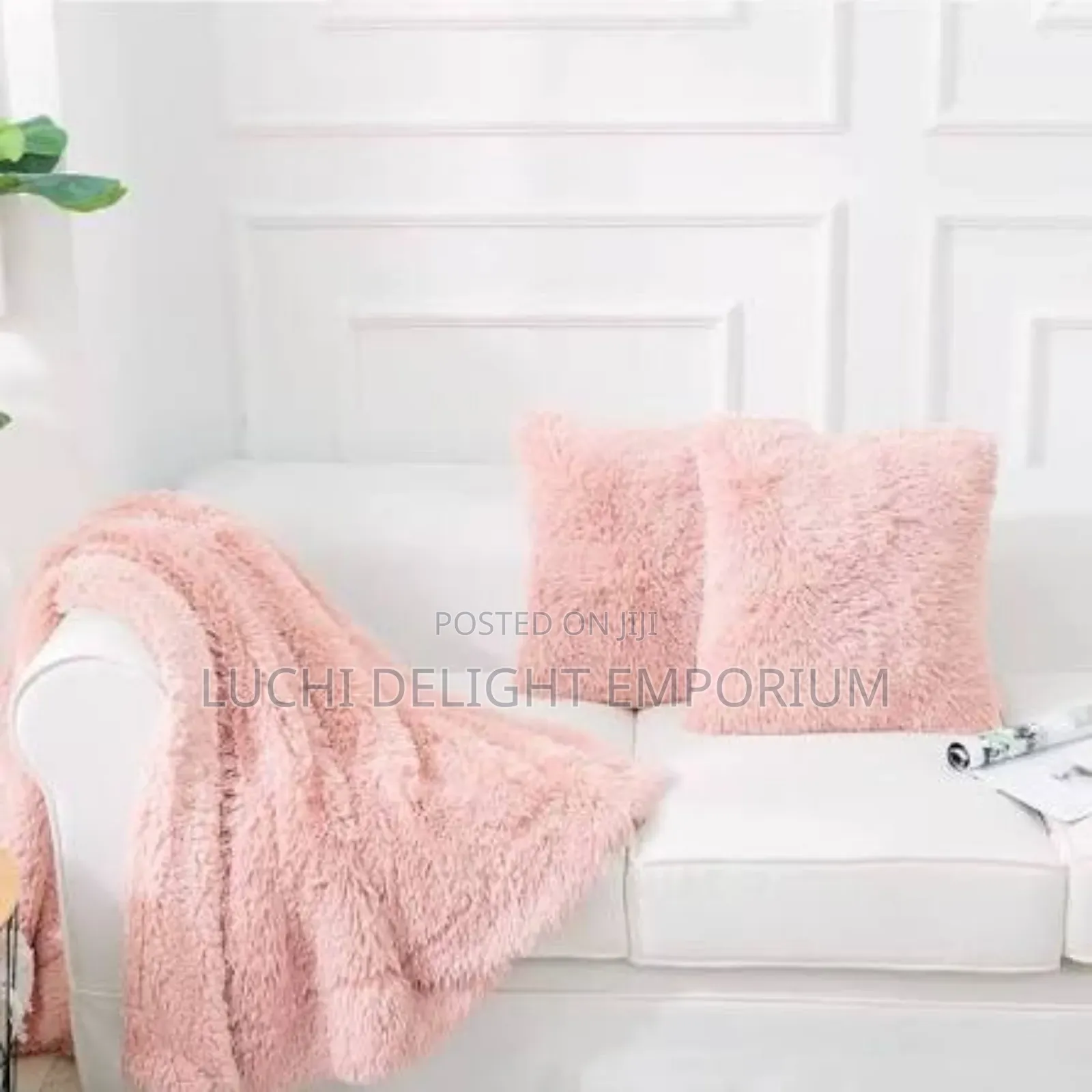 Luxury Blanket With 2 Throw Pillows – Soft, Stylish Comfortable-6/6