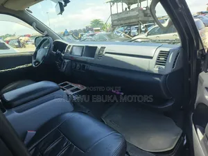 Toyota HiAce 2013 Grey