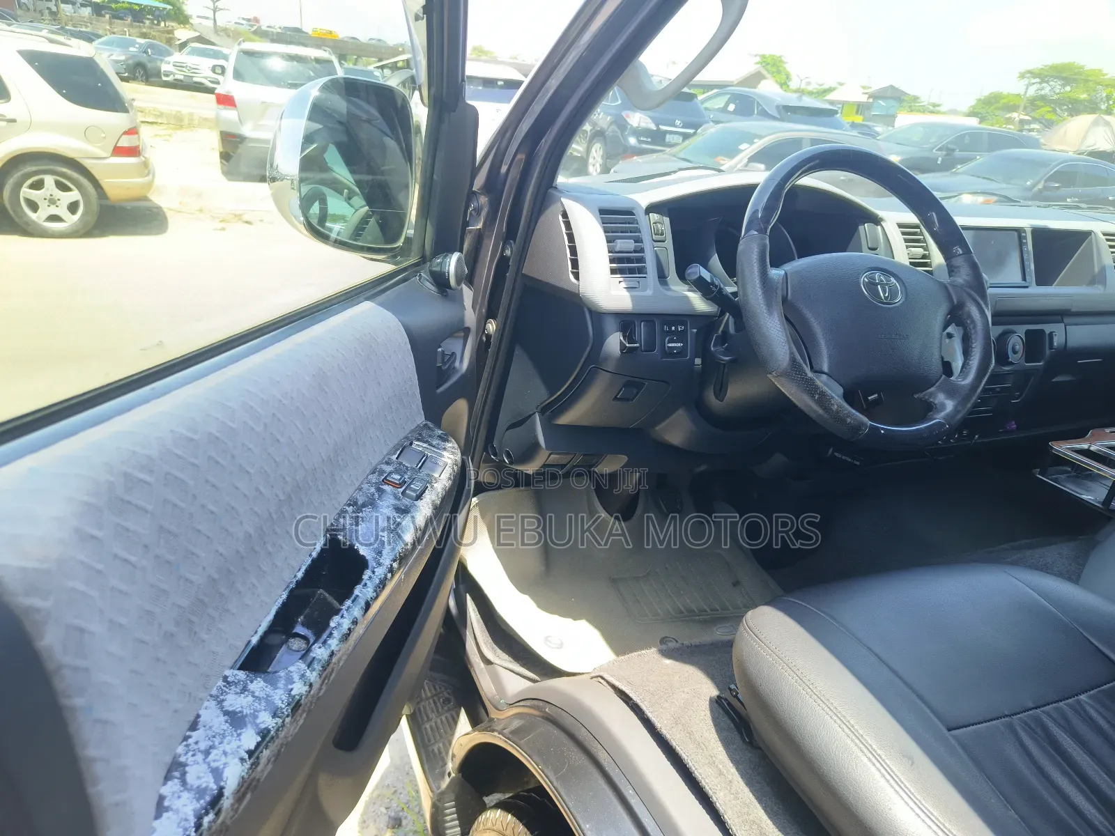Toyota HiAce 2013 Grey