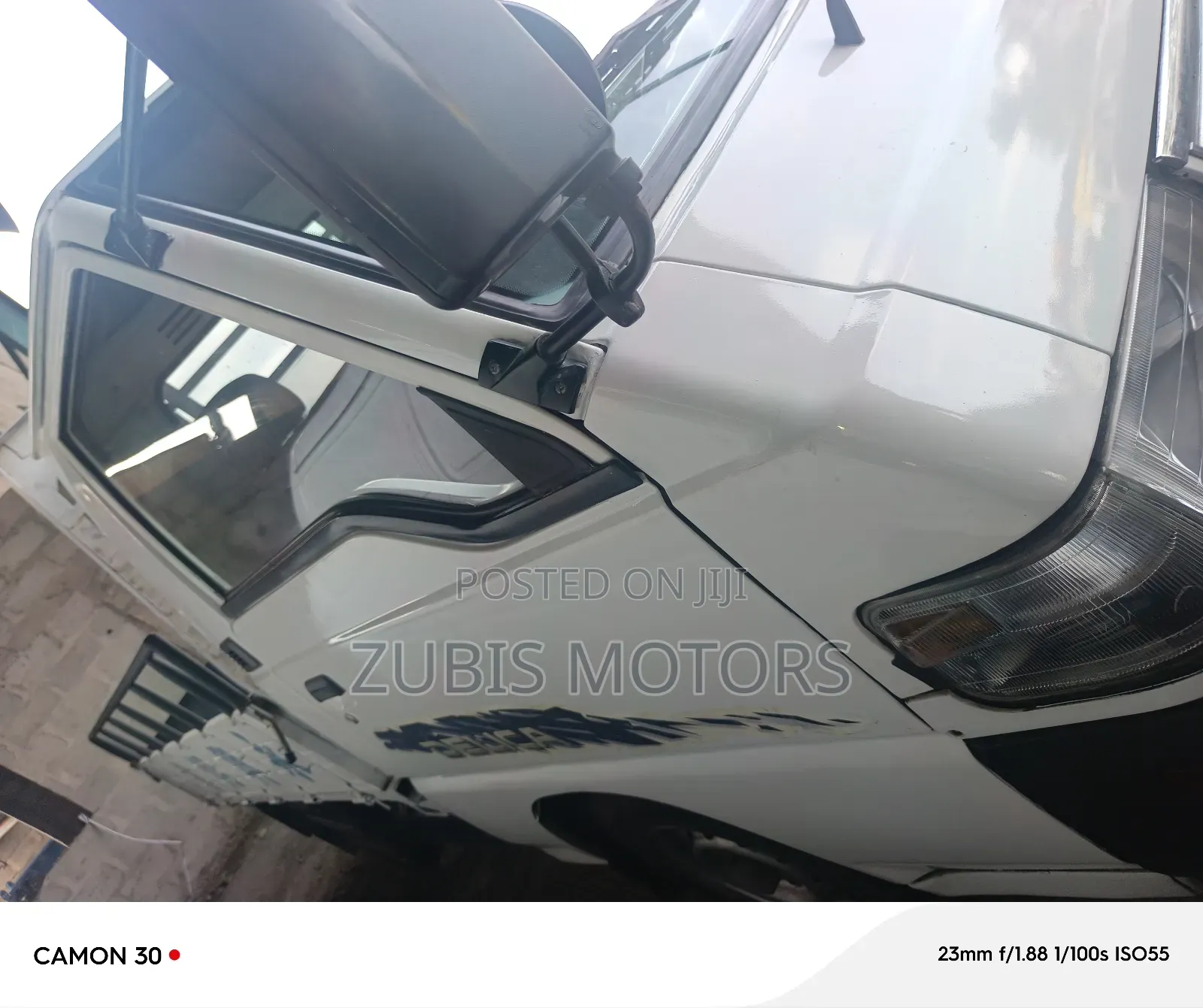 Mitsubishi Delica 2005 White