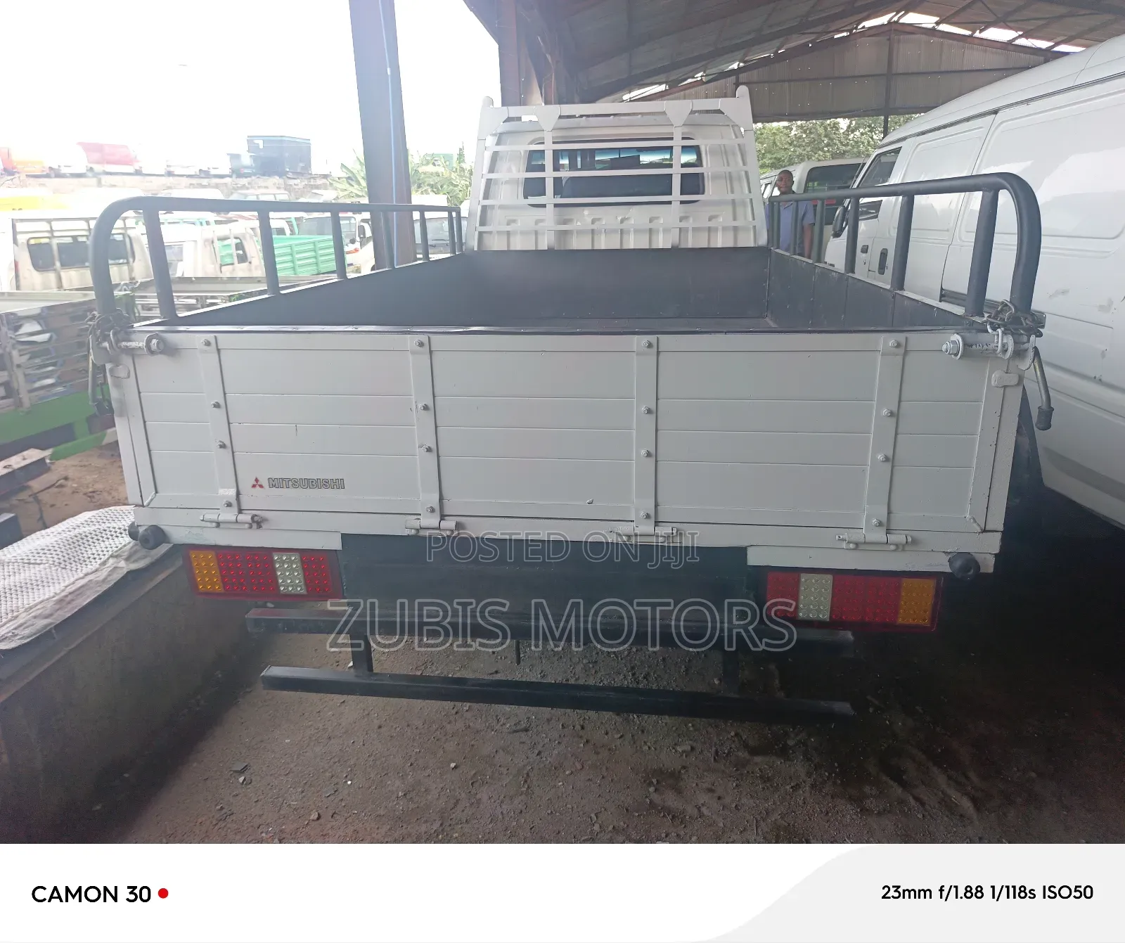 Mitsubishi Delica 2005 White