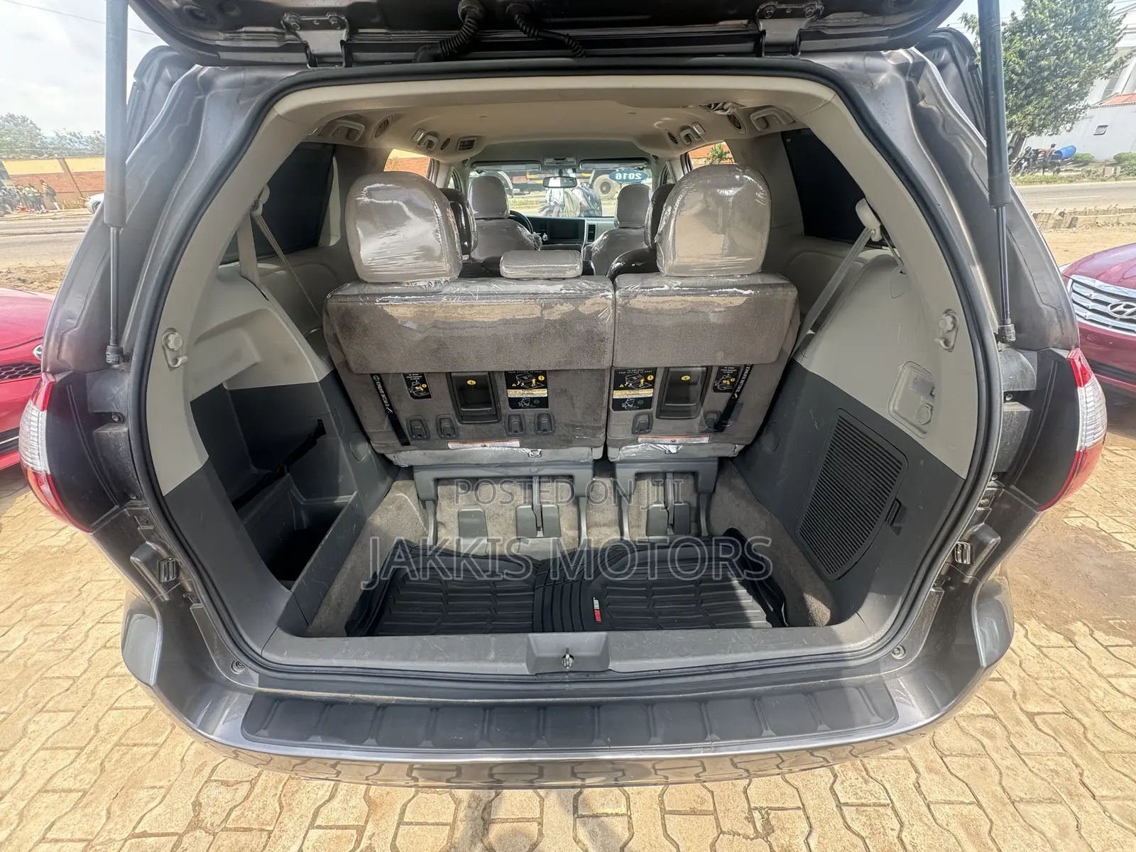 Toyota Sienna 2016 Gray