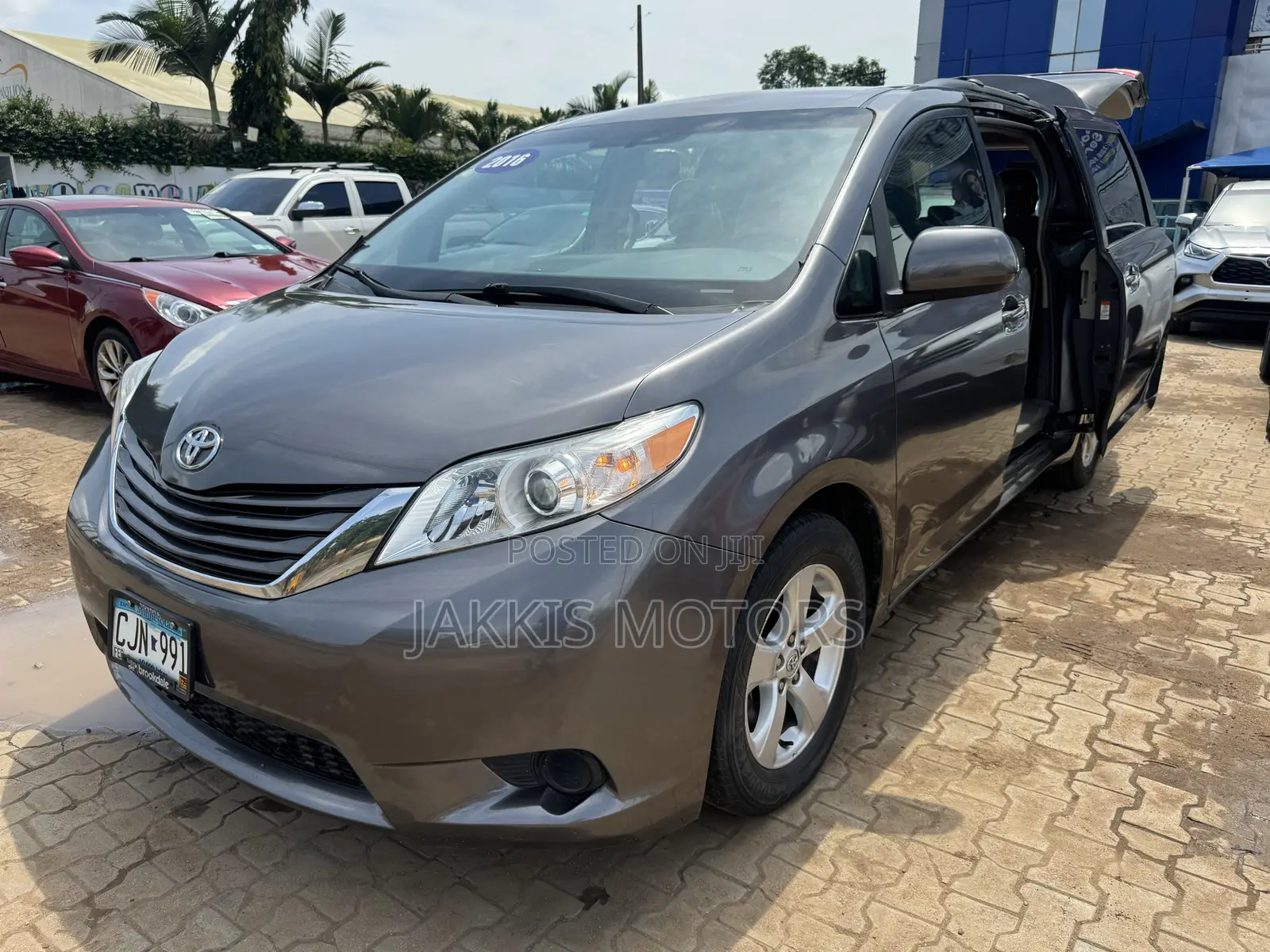 Toyota Sienna 2016 Gray
