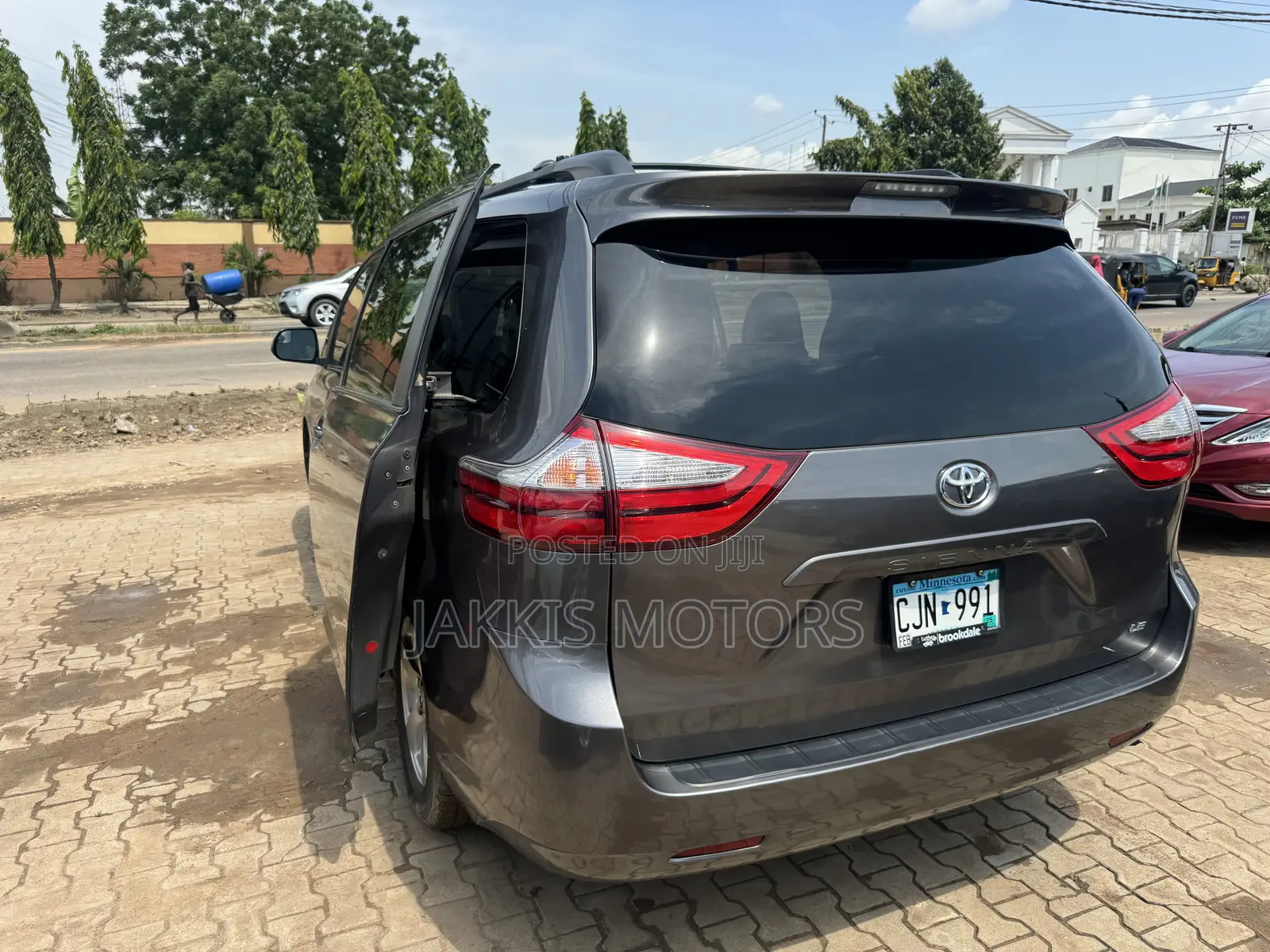Toyota Sienna 2016 Gray