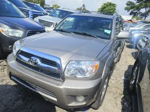 Toyota 4-Runner Limited 2008 Gold