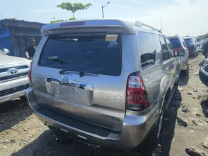 Toyota 4-Runner Limited 2008 Gold
