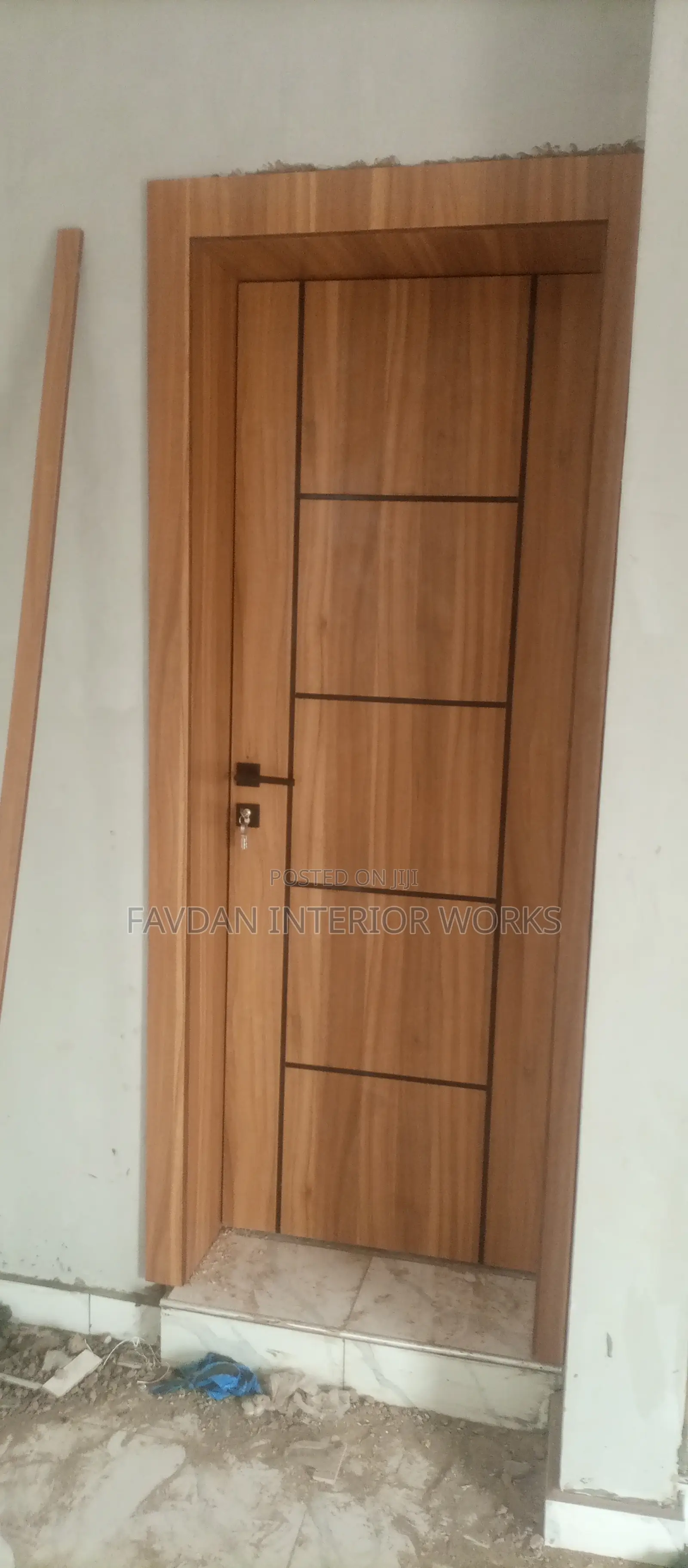 HDF Door With Black T Profile