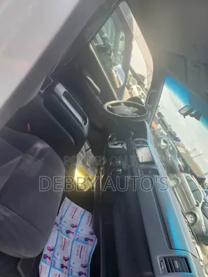 Toyota HiAce 2016