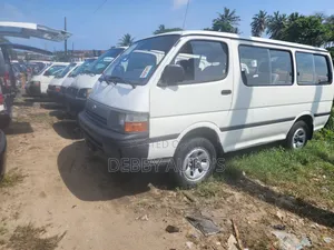 Toyota HiAce 2000