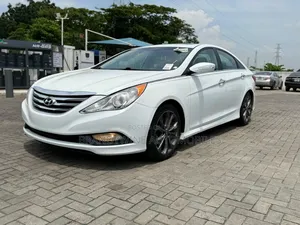 Hyundai Sonata SE 4dr Sedan (2.4L 4cyl 6A) 2014 White