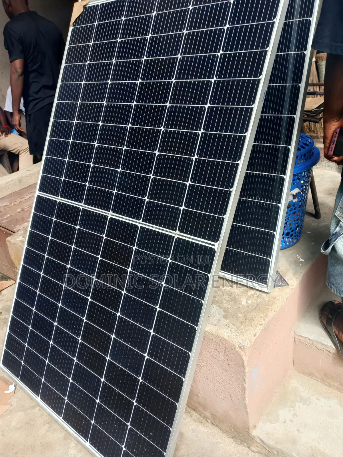 685watts/144cells Bificial Jinko Half-Cut Solar Panel