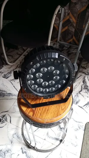 Studio Lights Black Head