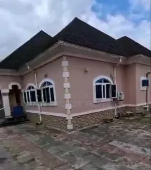 3bdrm Bungalow in Igbiki, Warri for sale