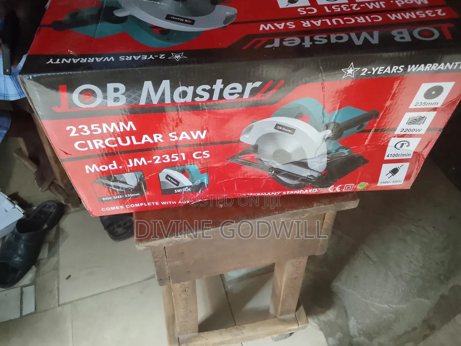 Job Master Circular Saw Machine