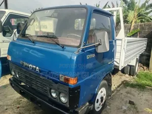 Toyota Dyna 200 Truck Petrol (Tokunbo)