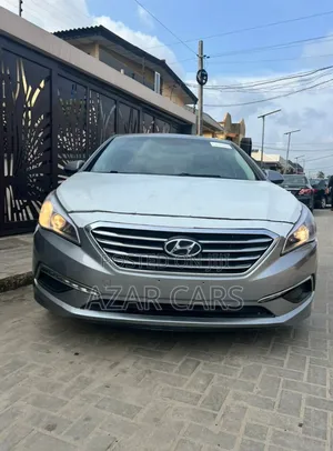 Hyundai Sonata Sport 4dr Sedan (2.4L 4cyl 6A) 2015 Gray