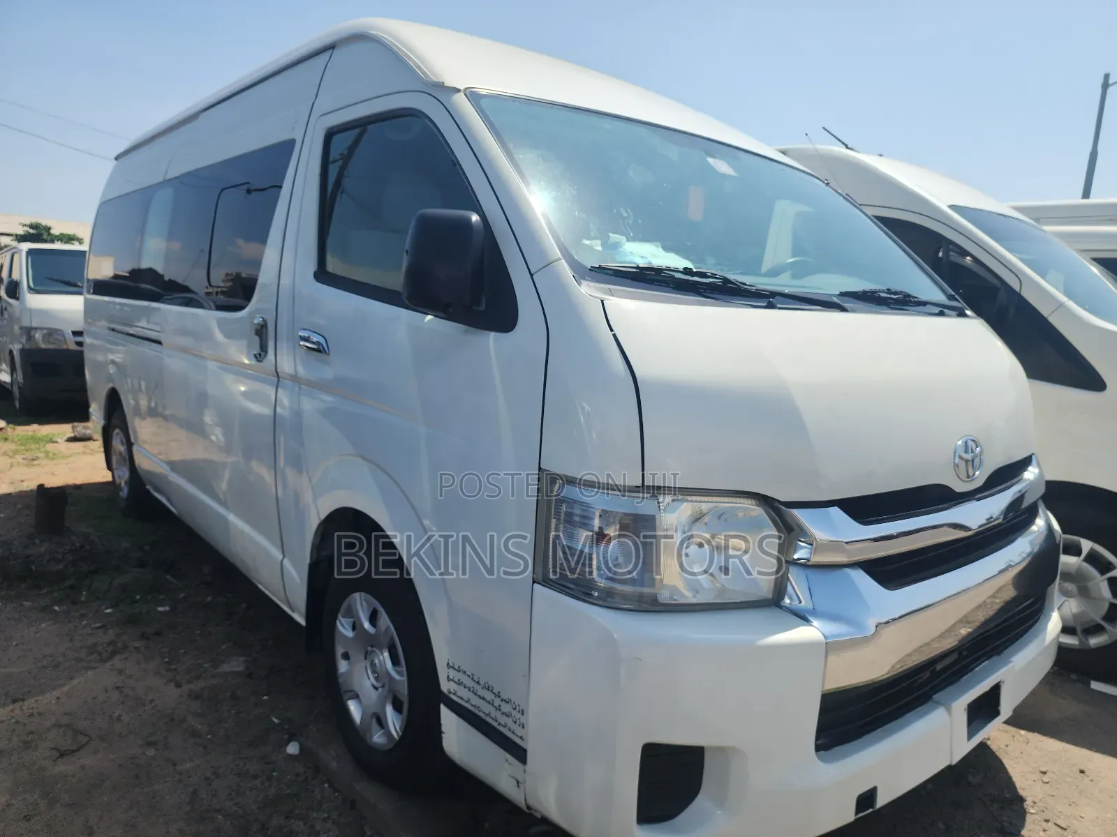 Toyota HiAce 2015 Silver