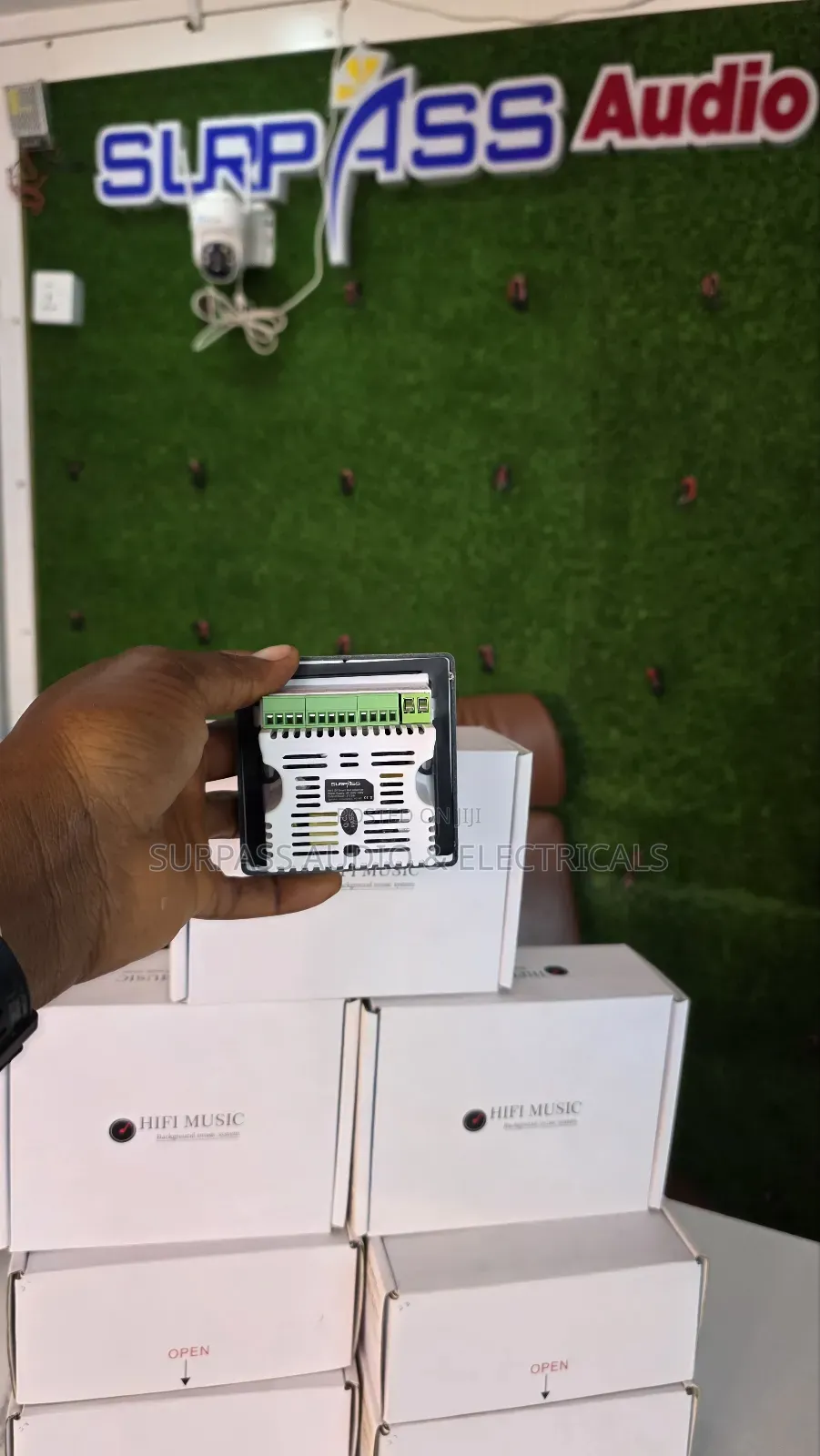 Smart Wall Amplifier