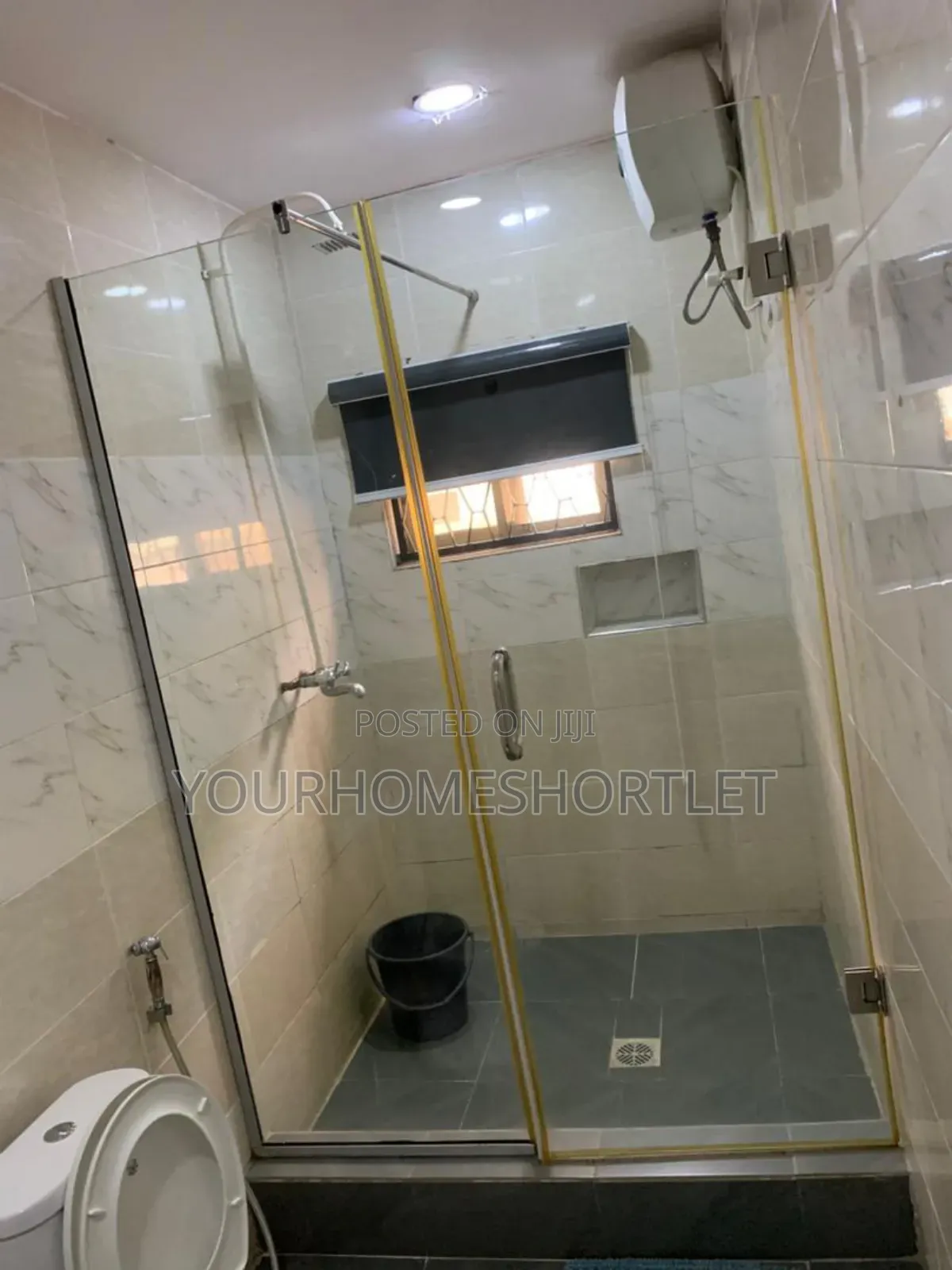 Luxury 4 Bedroom Duplex With Table Socker