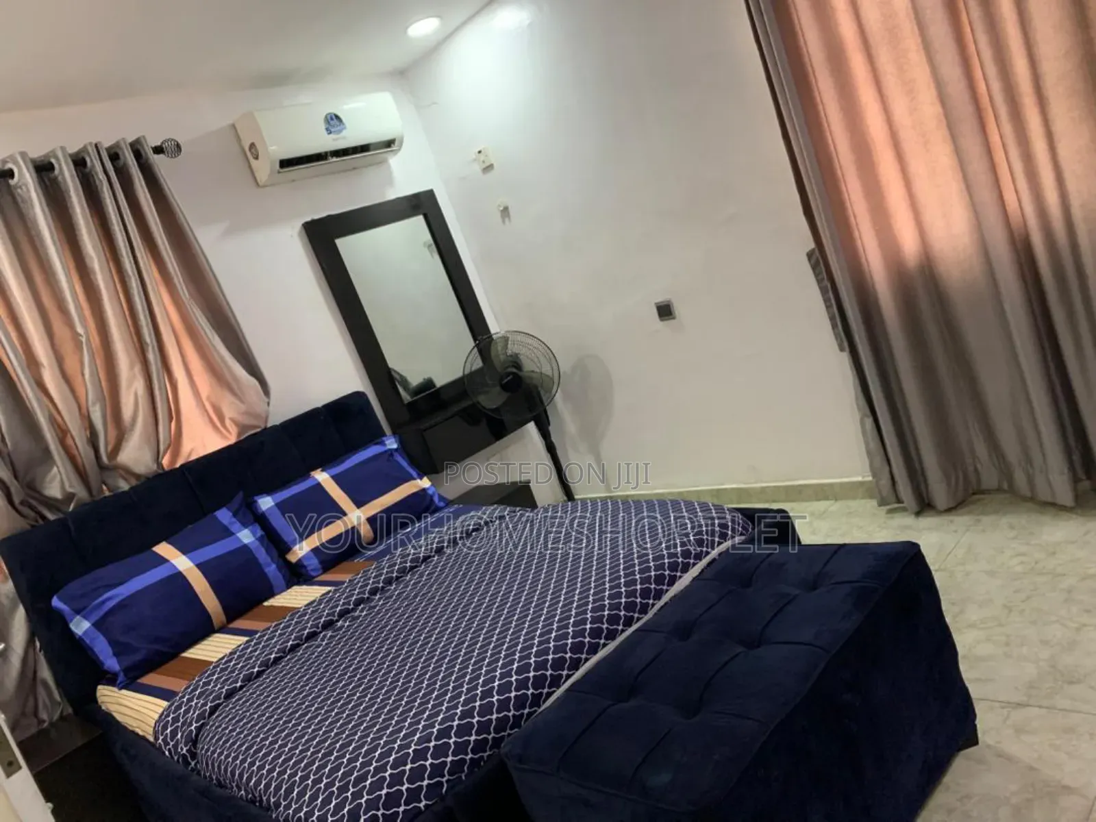 Luxury 4 Bedroom Duplex With Table Socker