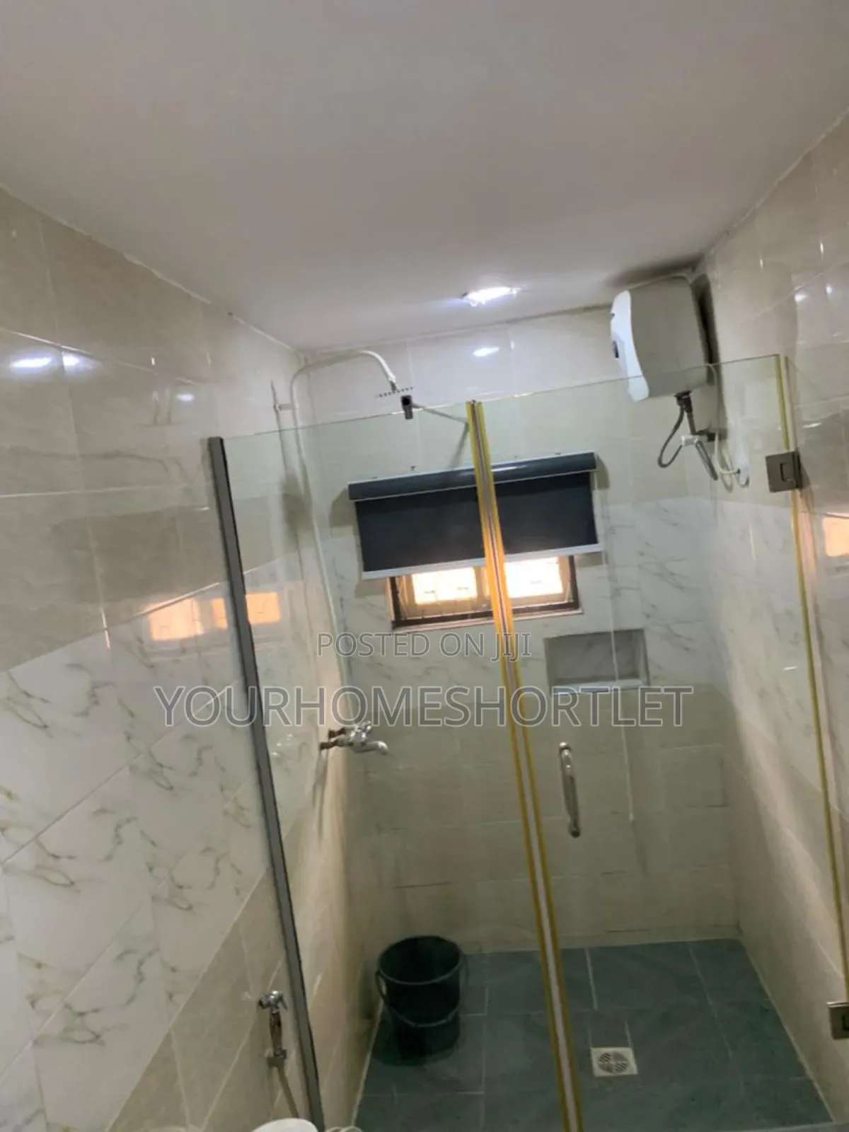 Luxury 4 Bedroom Duplex With Table Socker