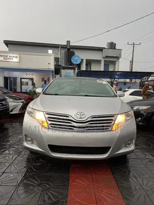 Toyota Venza 2011 Silver