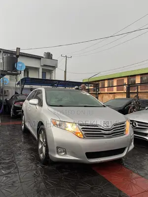 Toyota Venza 2011 Silver