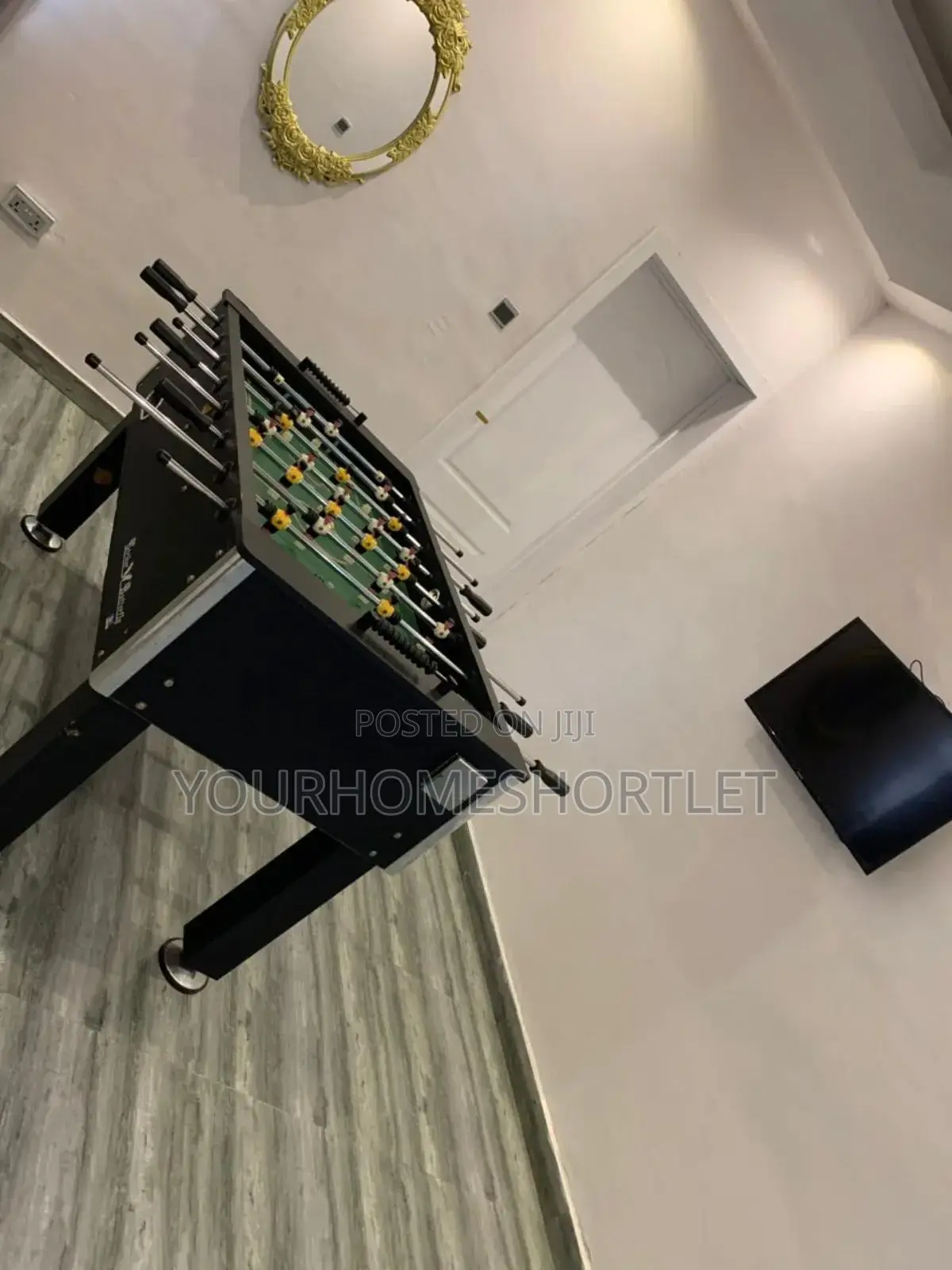 Luxury 4 Bedroom Duplex With Table Socker