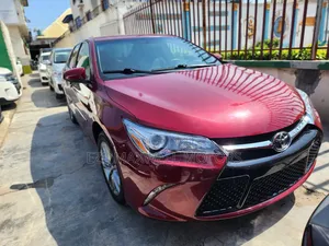 Toyota Camry 2016 Red