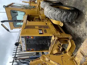 Caterpillar Grader With Ripper