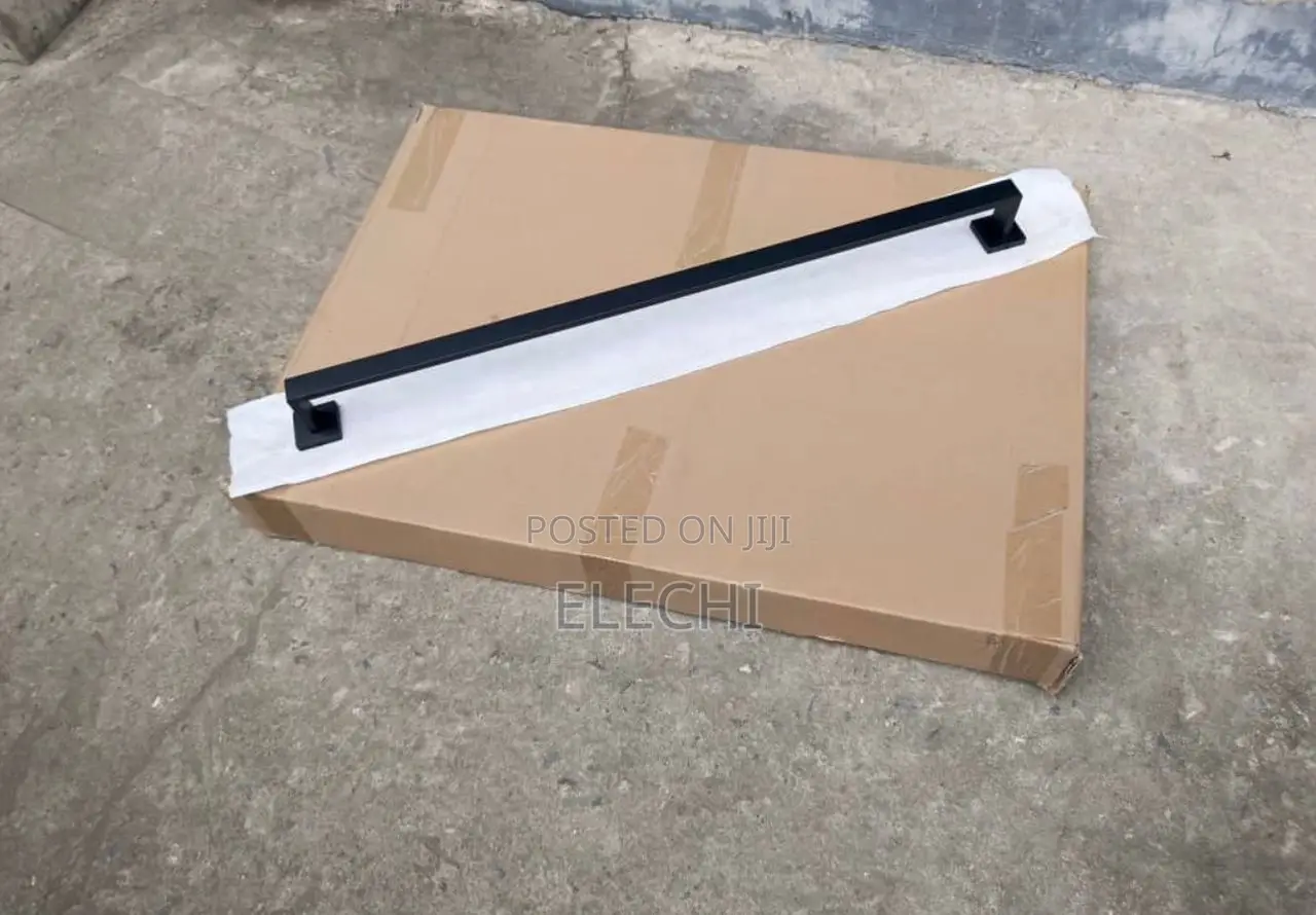 Square Black Towel Rail (Single)