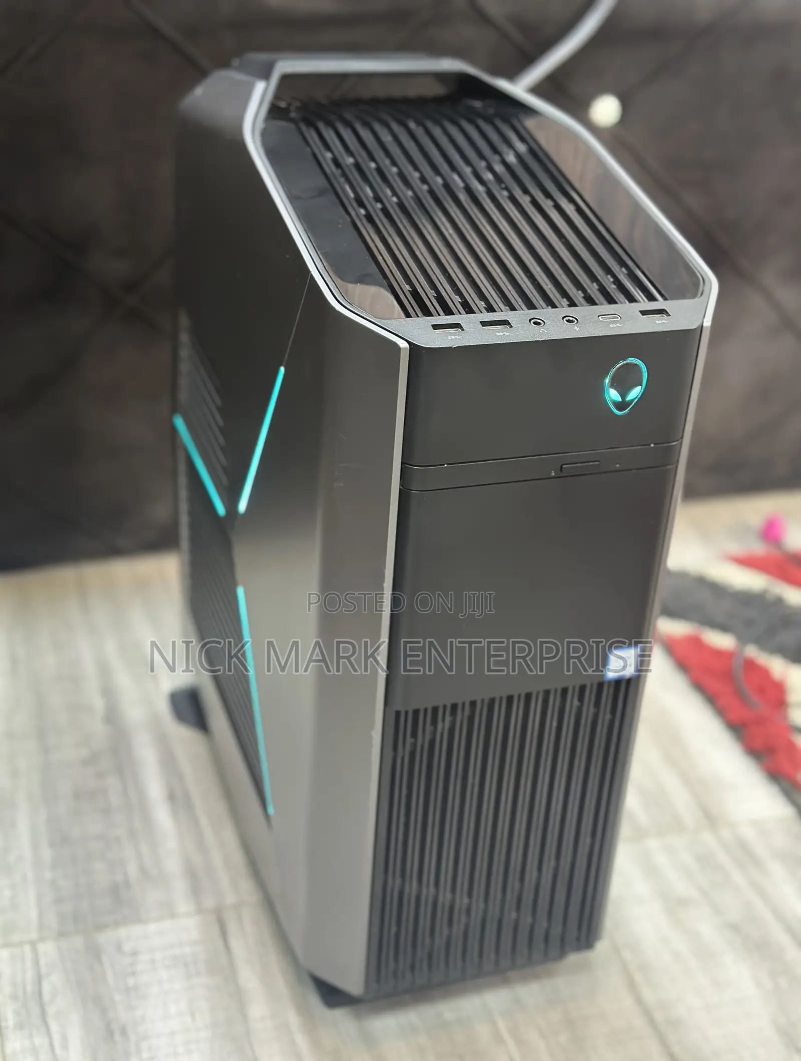 Desktop Computer Dell Aurora 24GB Intel Core i5 SSD 1T