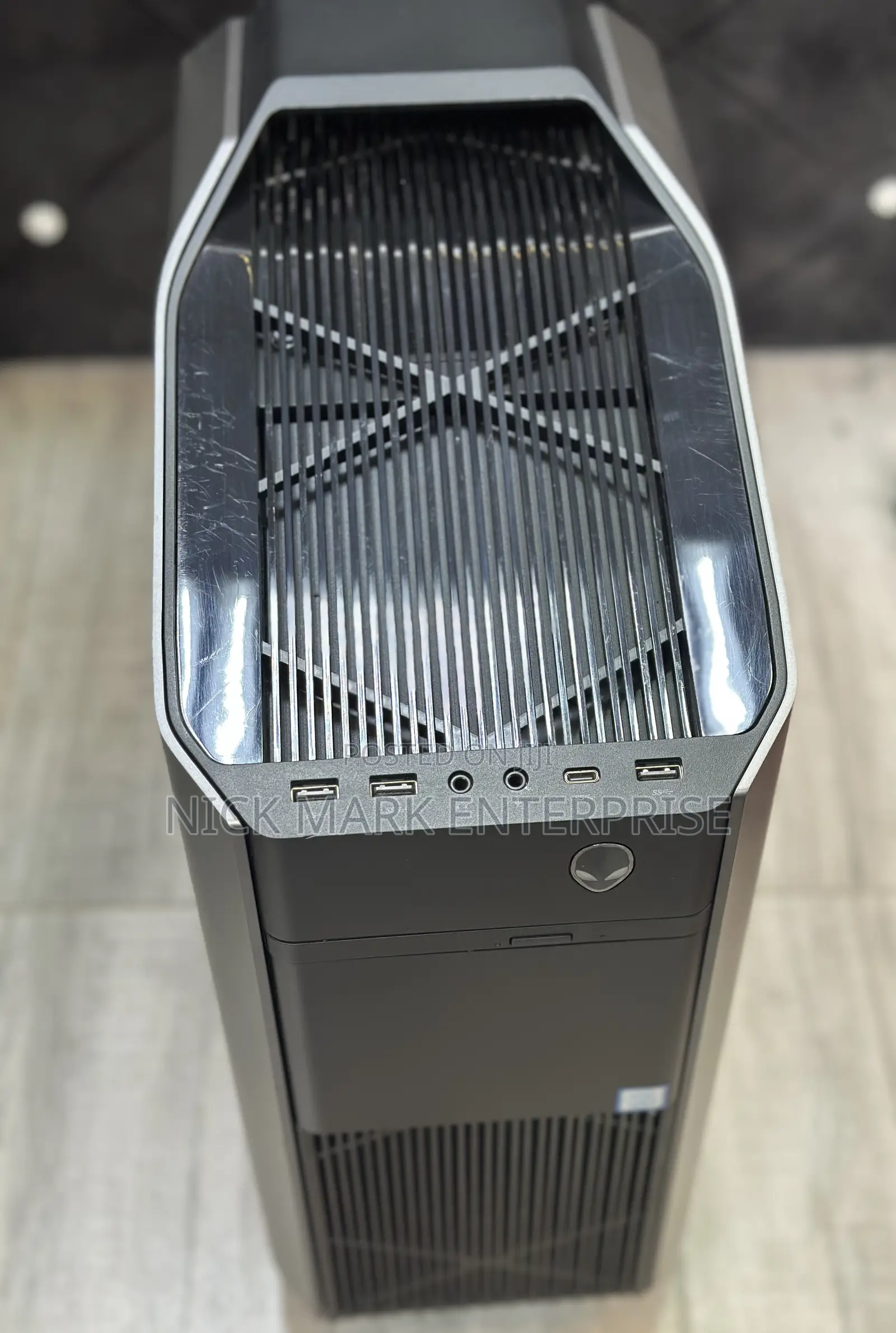 Desktop Computer Dell Aurora 24GB Intel Core i5 SSD 1T
