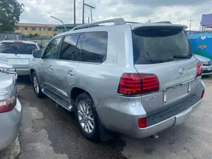 Lexus LX 570 2010 Silver