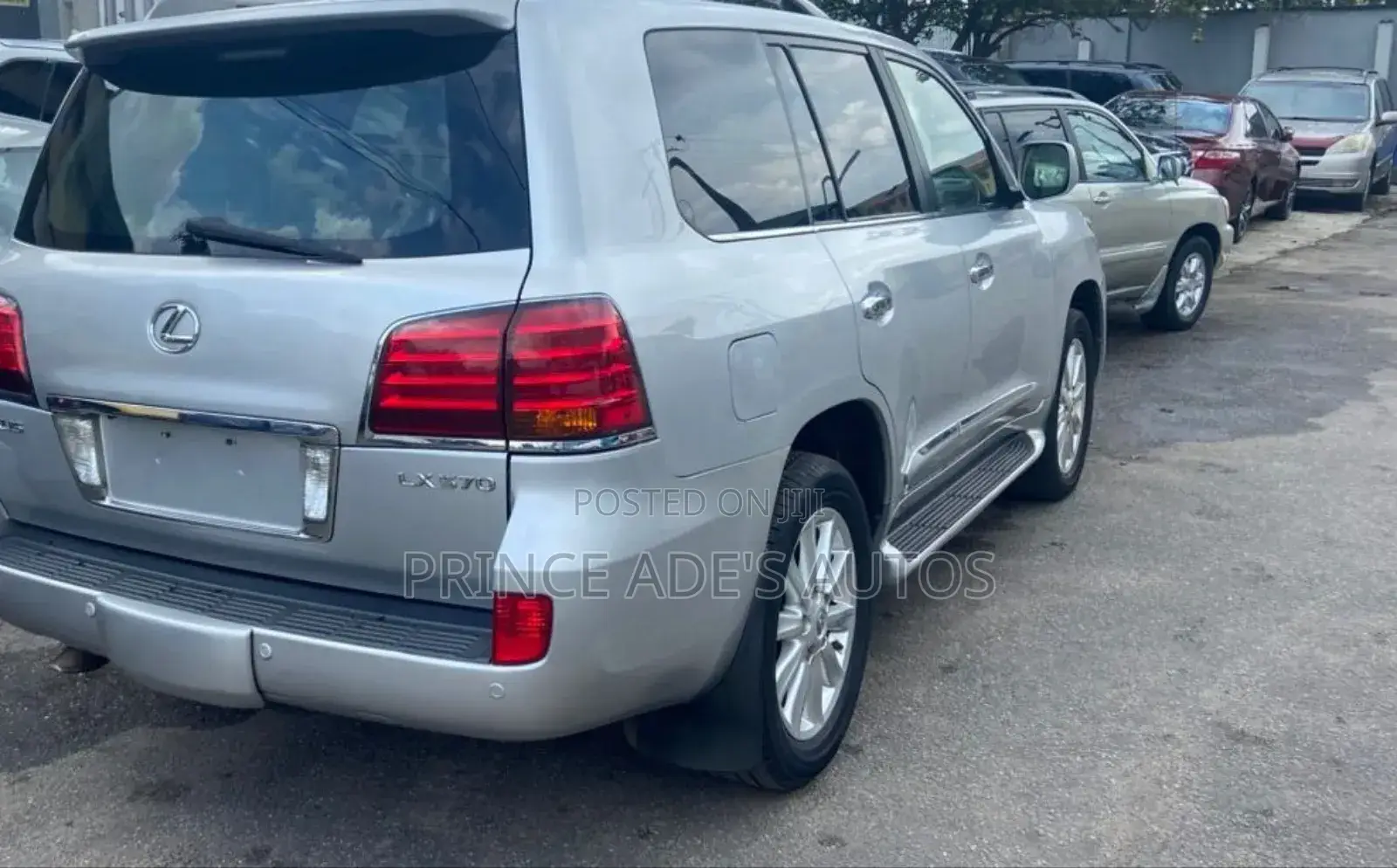 Lexus LX 570 2010 Silver