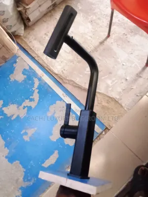 England Pull Out Tap