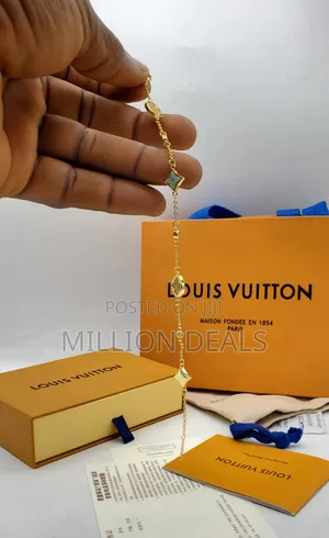 Luxury Men's Bracelet Chain Iced Gold Lv Link