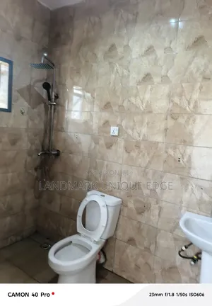 3bdrm Duplex in Park Estate, Life Camp for rent